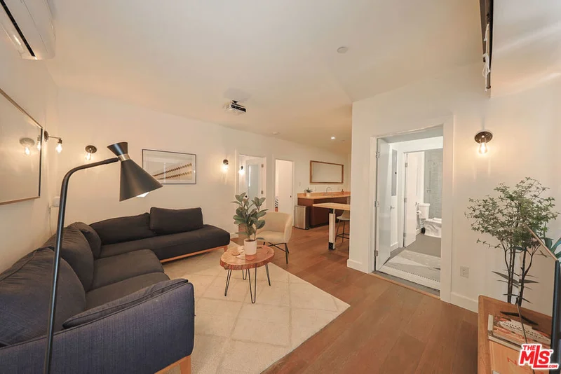 2230 1/2 Glendale Boulevard 1/2