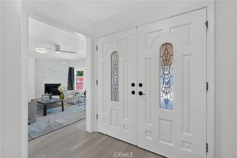 Photo 2 of 1417 Eastleigh Avenue