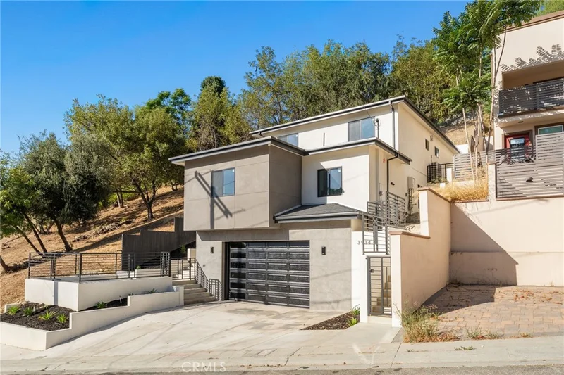 3934 Snow Drive