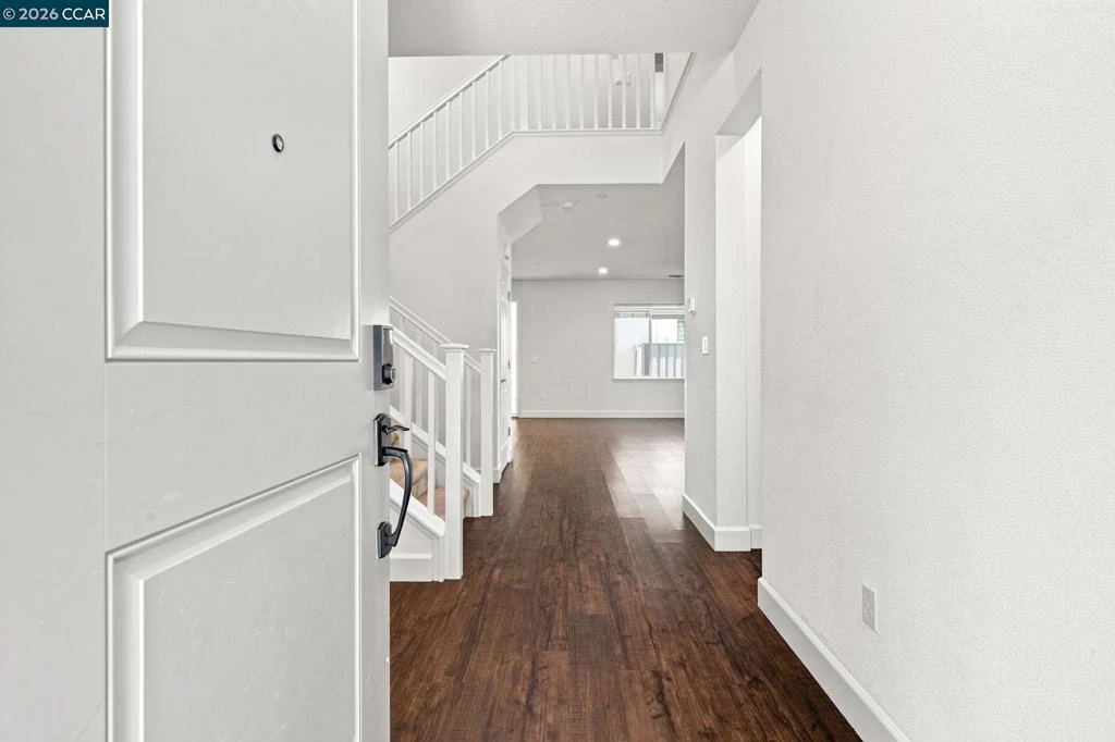 Interior 4