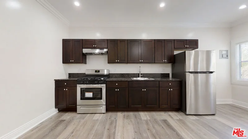 507 Loma 205 photo 2
