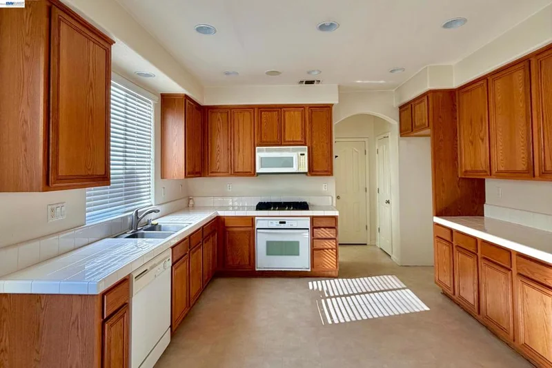 Photo 2 of 17385 Stone Celler Way