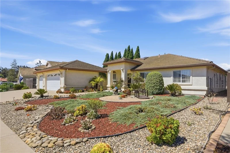 2439 La Costa Drive photo 2