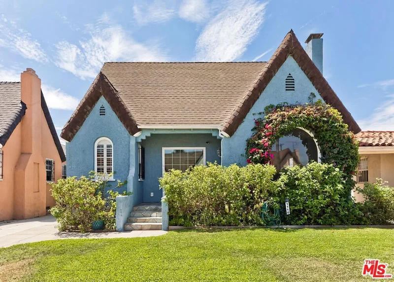 1110 W 80th Street