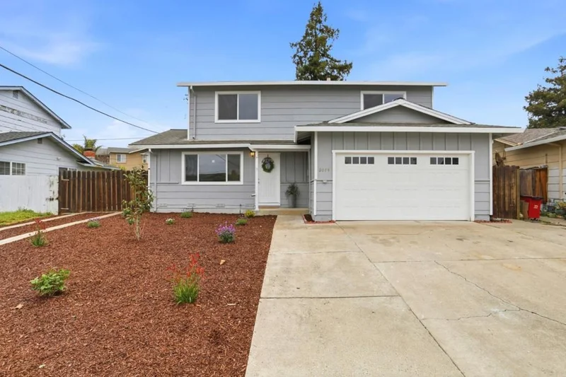 2074 Ashwood Lane