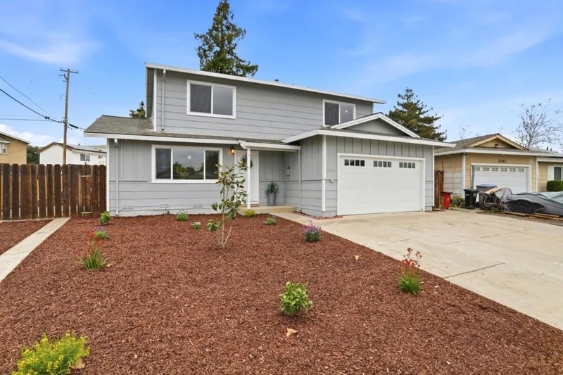 Photo 2 of 2074 Ashwood Lane