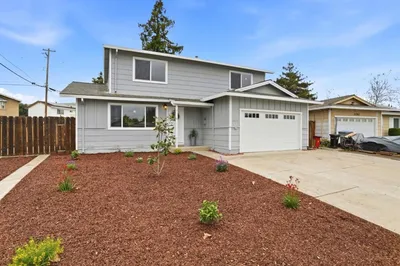 2074 Ashwood Lane photo 2