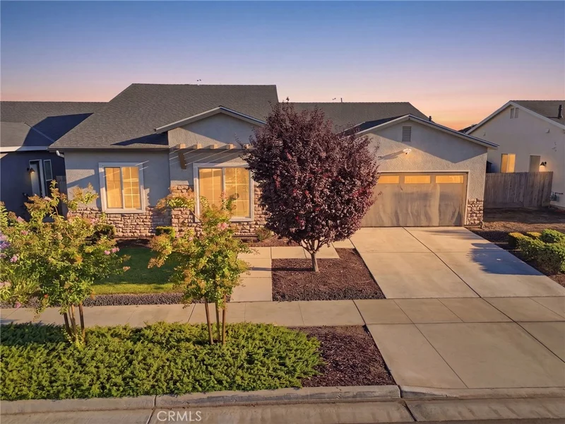 2407 W Andrew