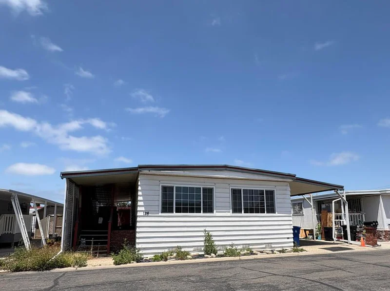 521 Orange Ave 128