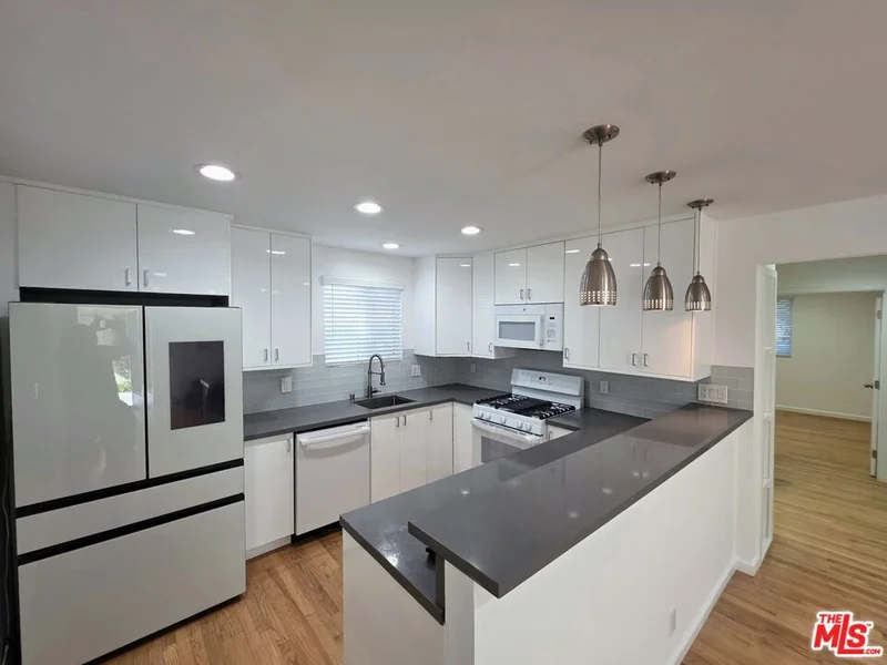 1029 Pleasantview Avenue 1