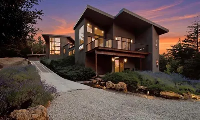 13755 Skyline Boulevard