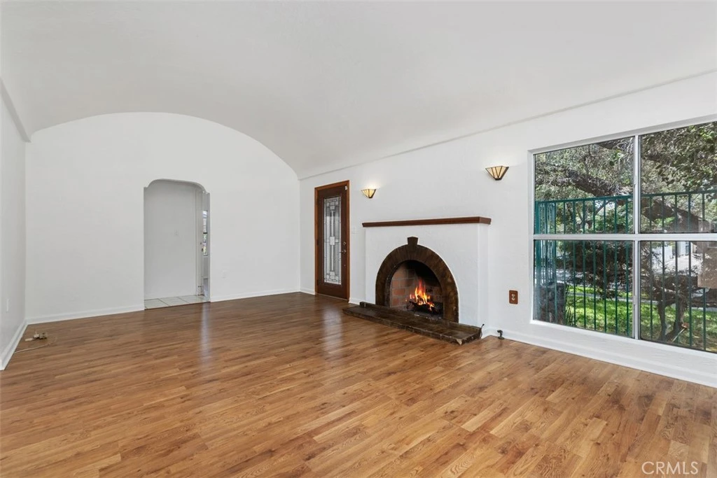Interior 3
