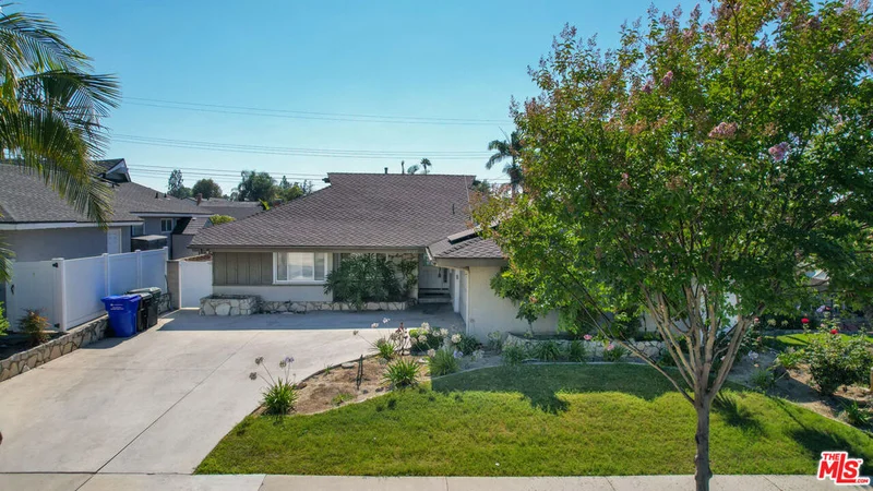 12127 Edgeworth Avenue photo 2