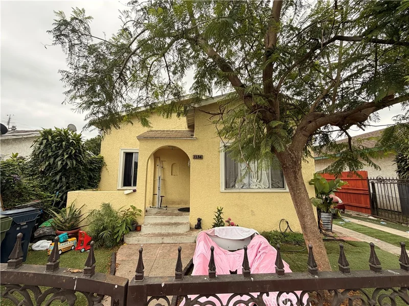 1156 E 65th