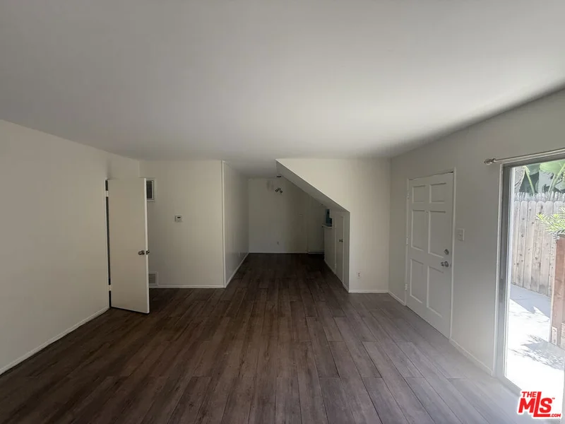 1678 Federal Avenue 4