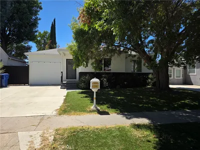 5779 Enfield photo 2