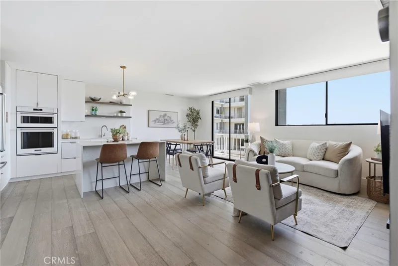100 S Doheny 707 photo 2