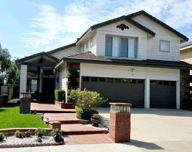 2395 Valley View