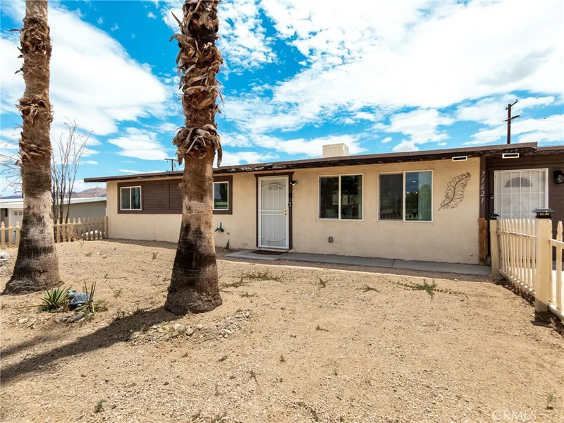 Photo 2 of 71621 Juanita Dr