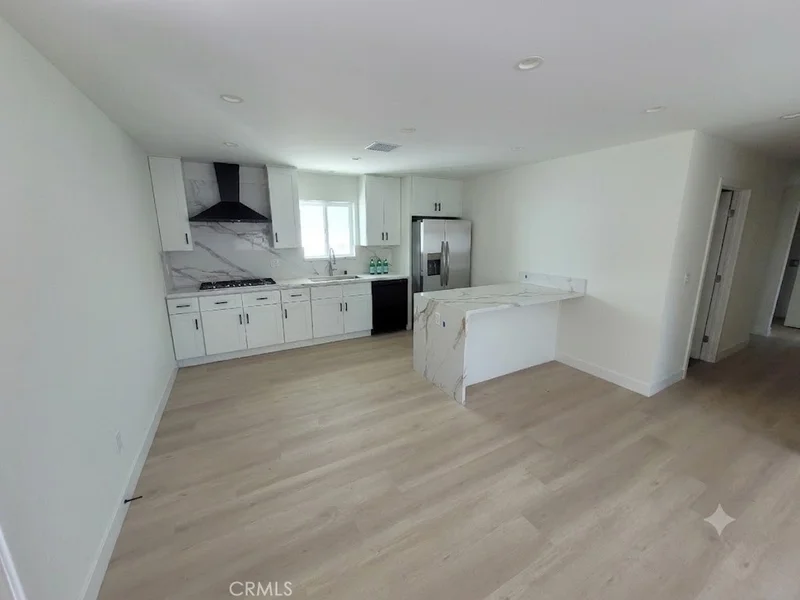 8321 Quartz Avenue 1/2 photo 2