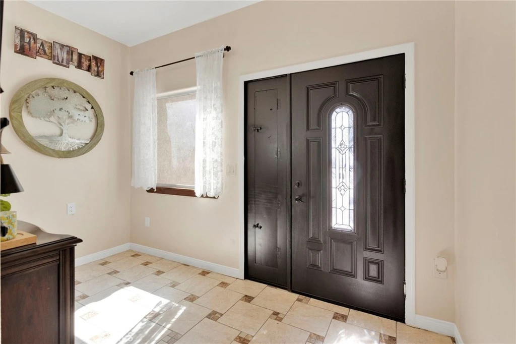 Interior 3