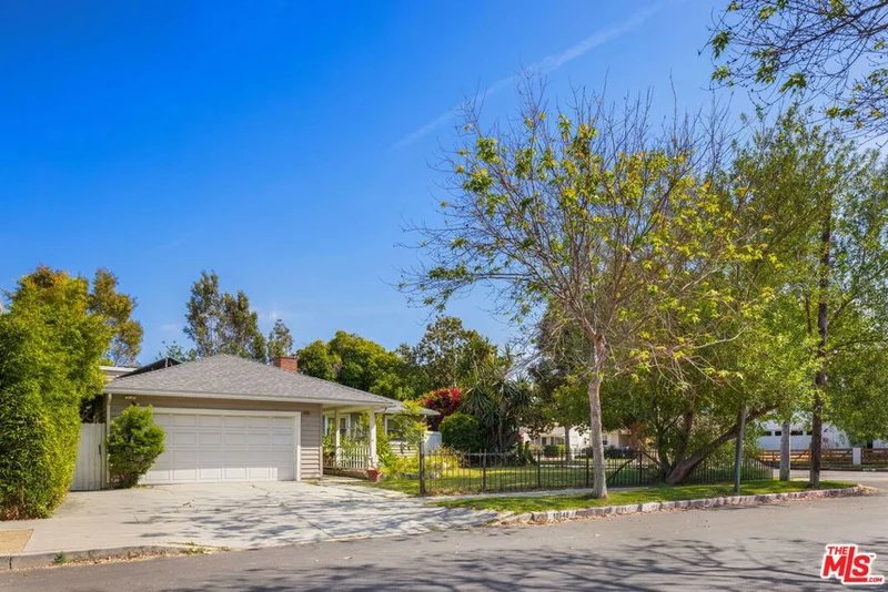 11548 Clover Avenue, Los Angeles, CA 90066