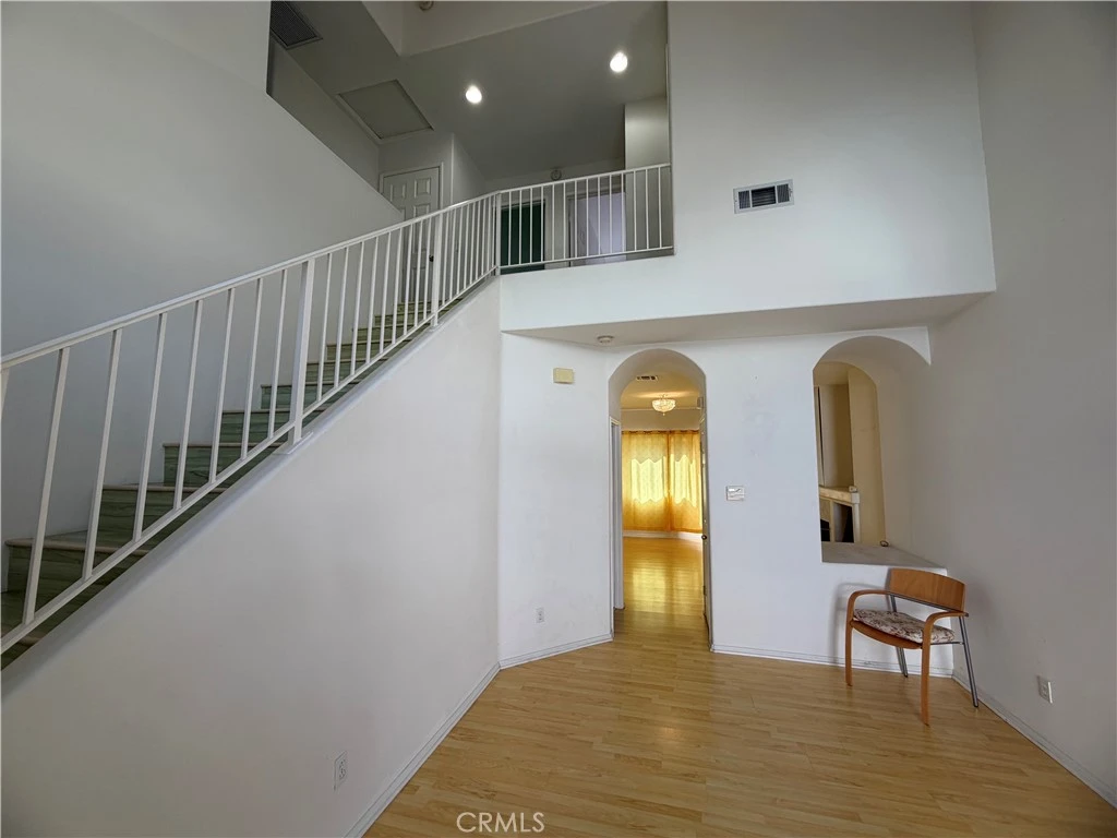 Interior 3