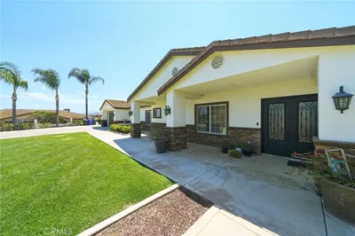 5685 Oak Tree Cir photo 2