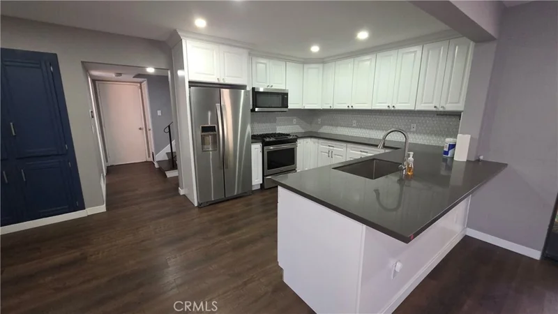 9840 Amsdell photo 2
