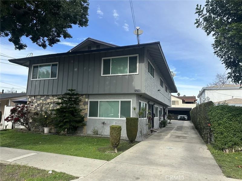 9509 Los Angeles D photo 2