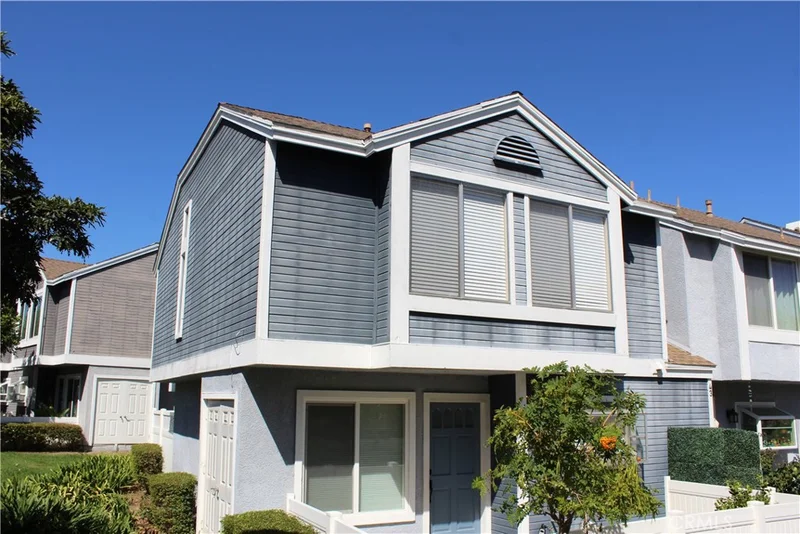 45 Briarwood photo 2