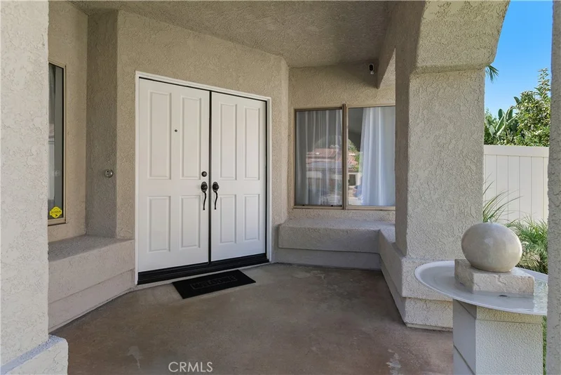 Photo 2 of 29253 Greenbrier Place