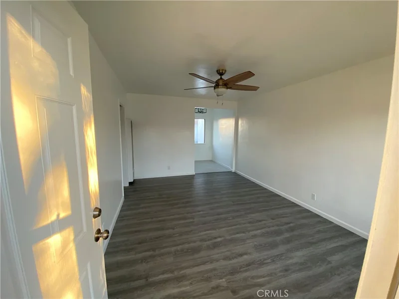 257 W 17th Street photo 2