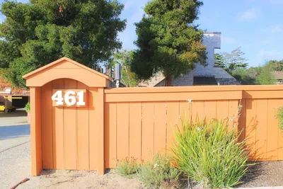 461 Dela Vina Avenue 104