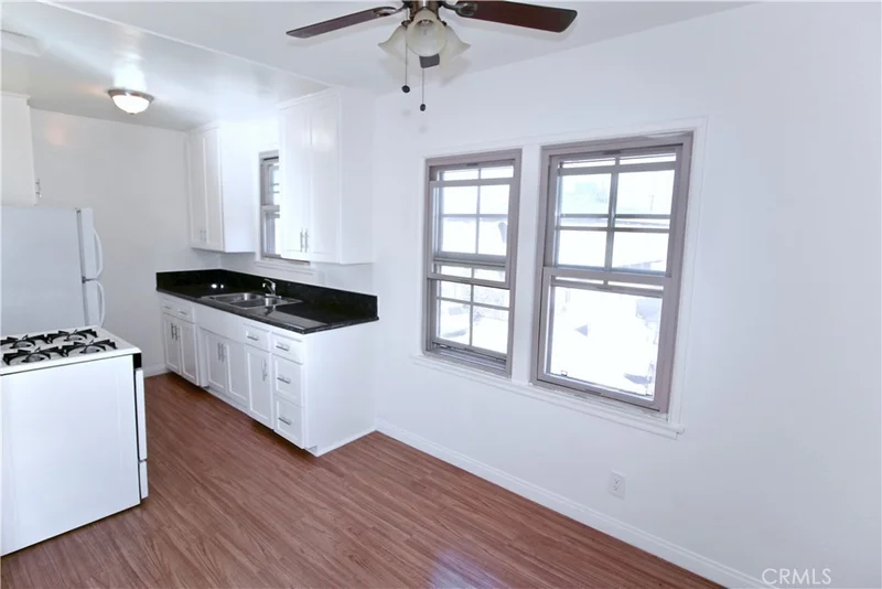 6951 Simpson Avenue 12 photo 2