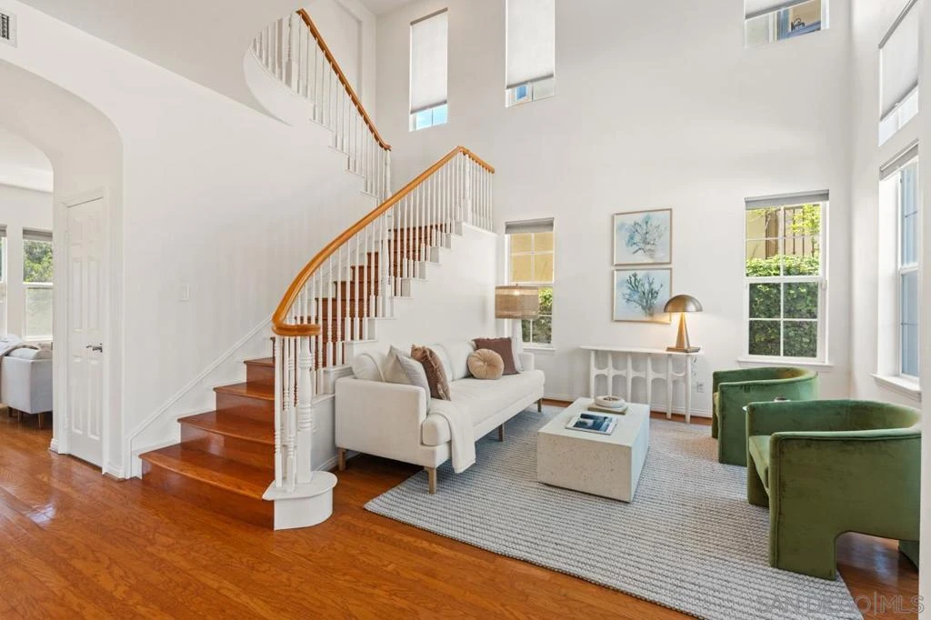 Interior 3