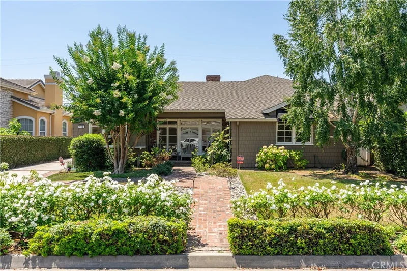 152 W Pamela Road photo 2