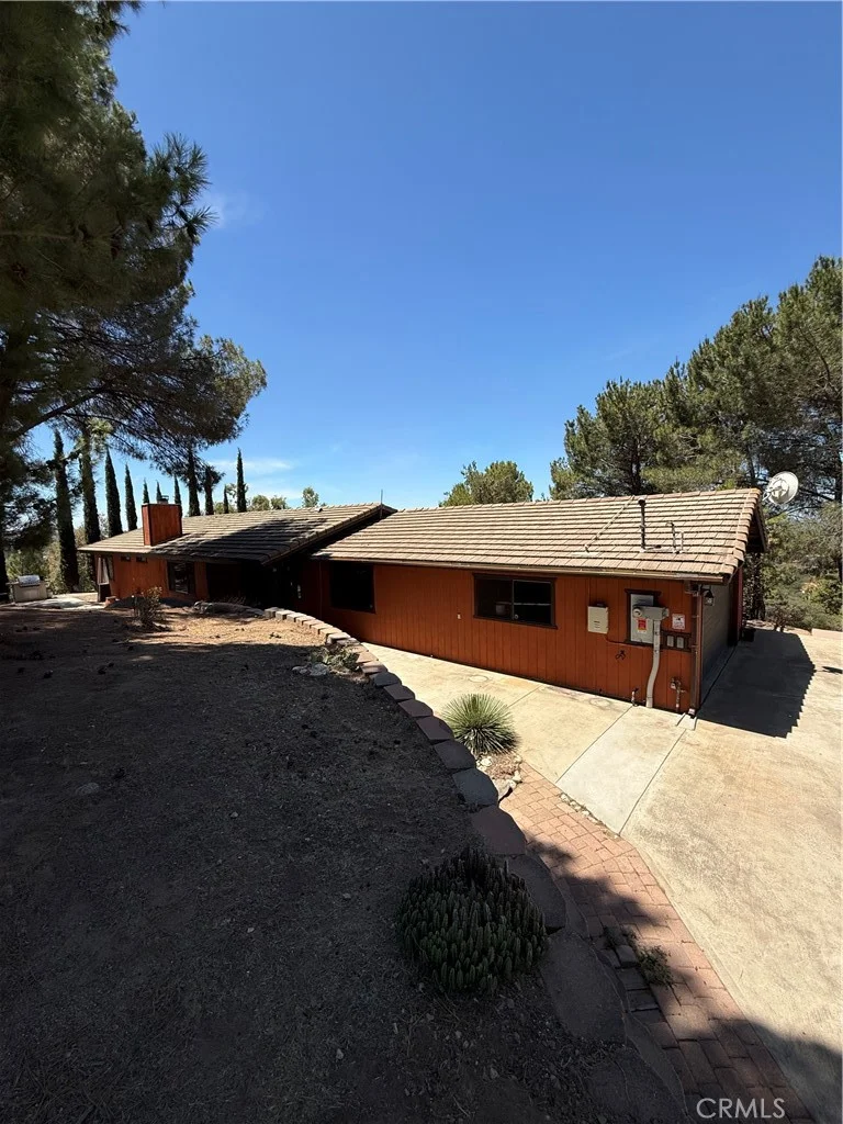 27258 Kiavo Drive