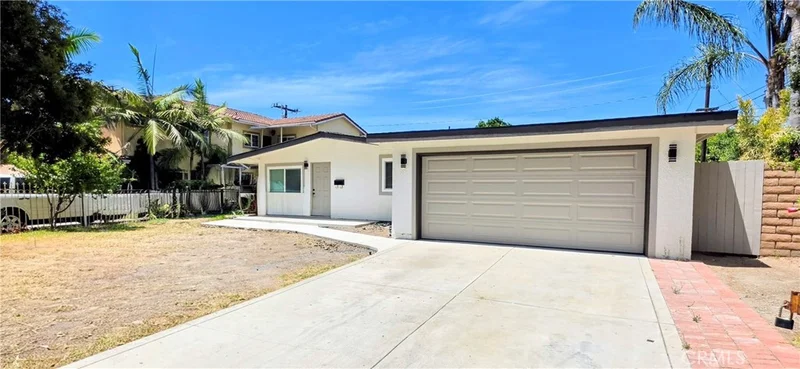 1234 Cedar photo 2