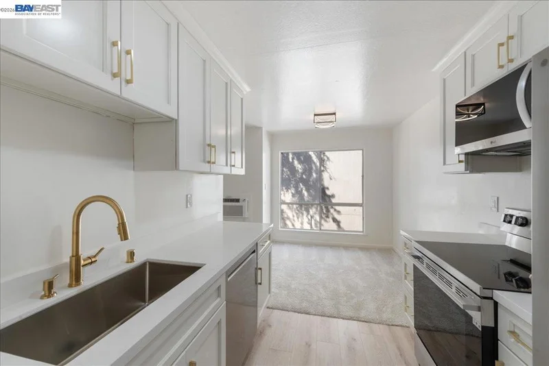 Photo 2 of 8975 Alcosta Blvd 130