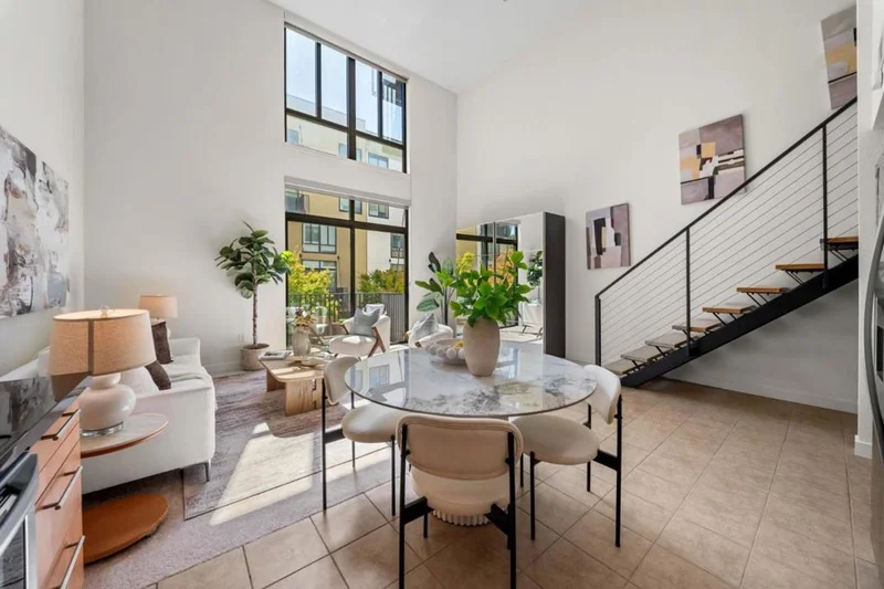 88 Bush Street 2206