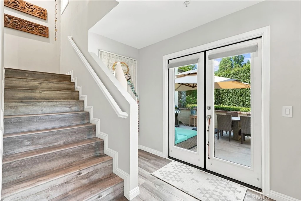Interior 4