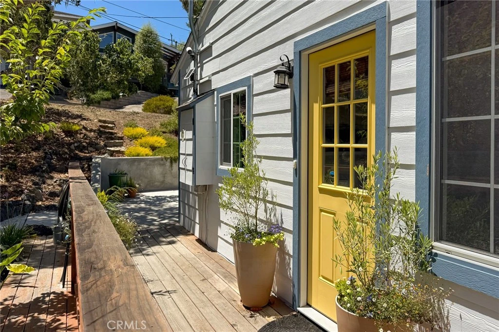 Interior 4