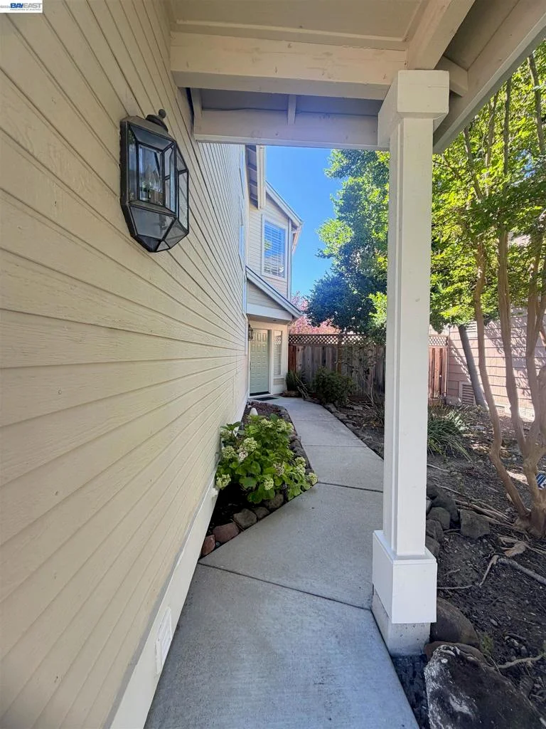 Photo 2 of 436 Orchard View Ave