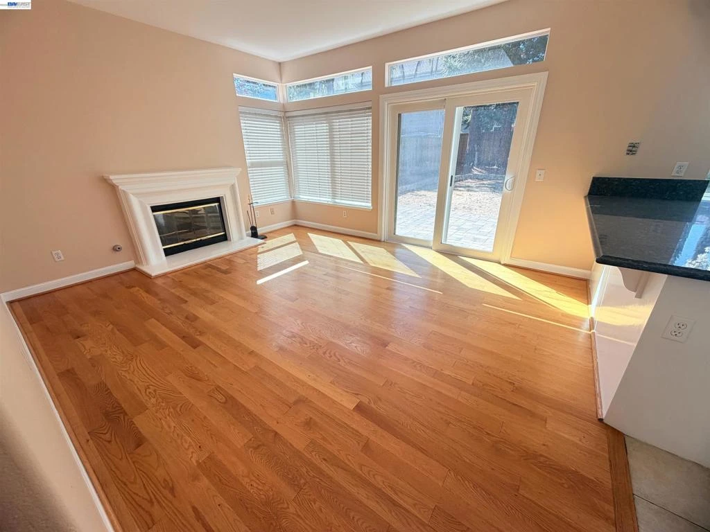 Interior 4