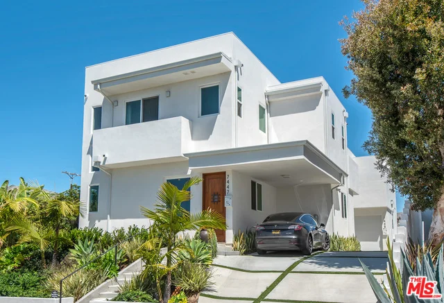 7447 W 81ST Street