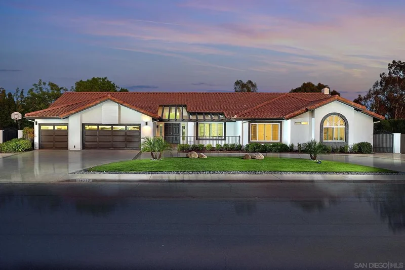 14233 Arbolitos Dr