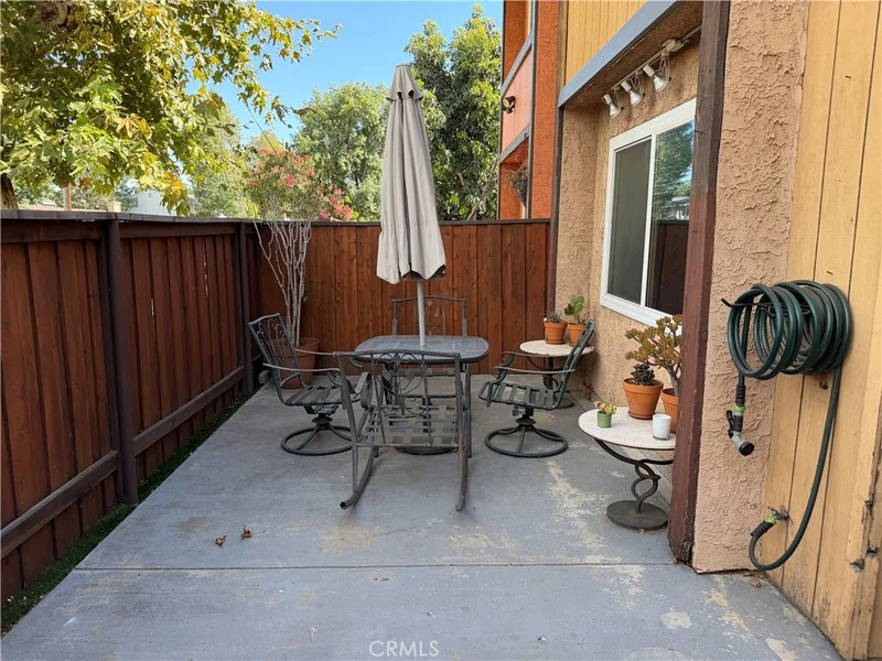 8435 Burnet photo 2