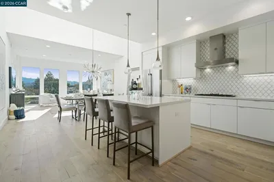 1954 Trinity Ave 302