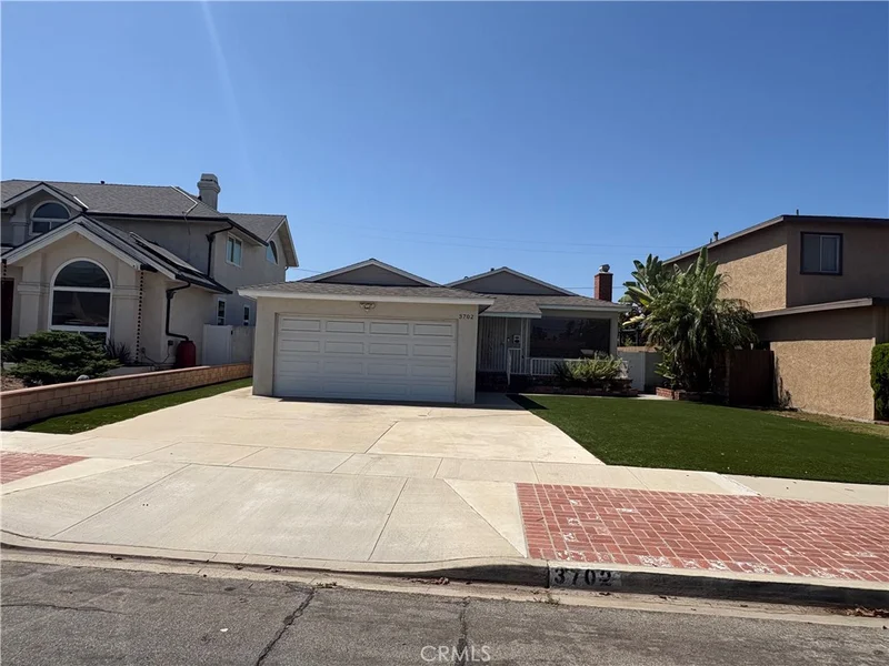 3702 W 226th